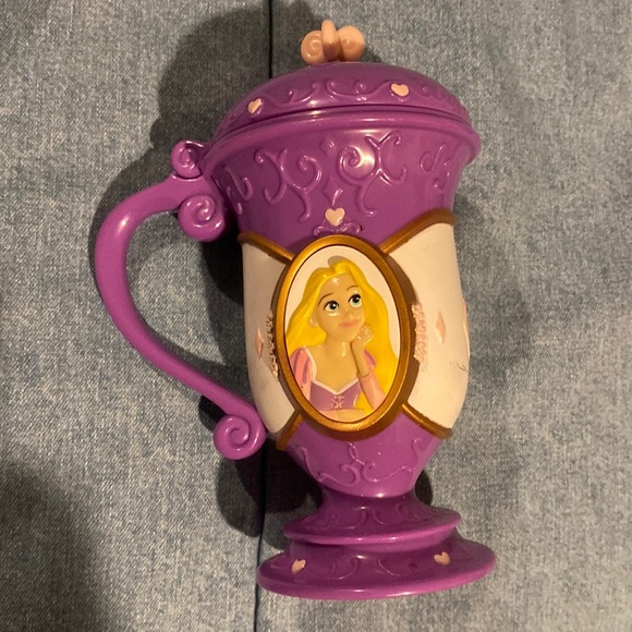 Disney | Dining | Disney In Ice Tangled Purple Cup With Cover Pre Owned ...